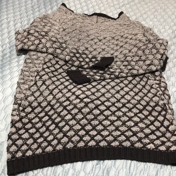 This black and gray sweater is perfect for Fall! Very warm and looks good .:) - Picture 3 of 3